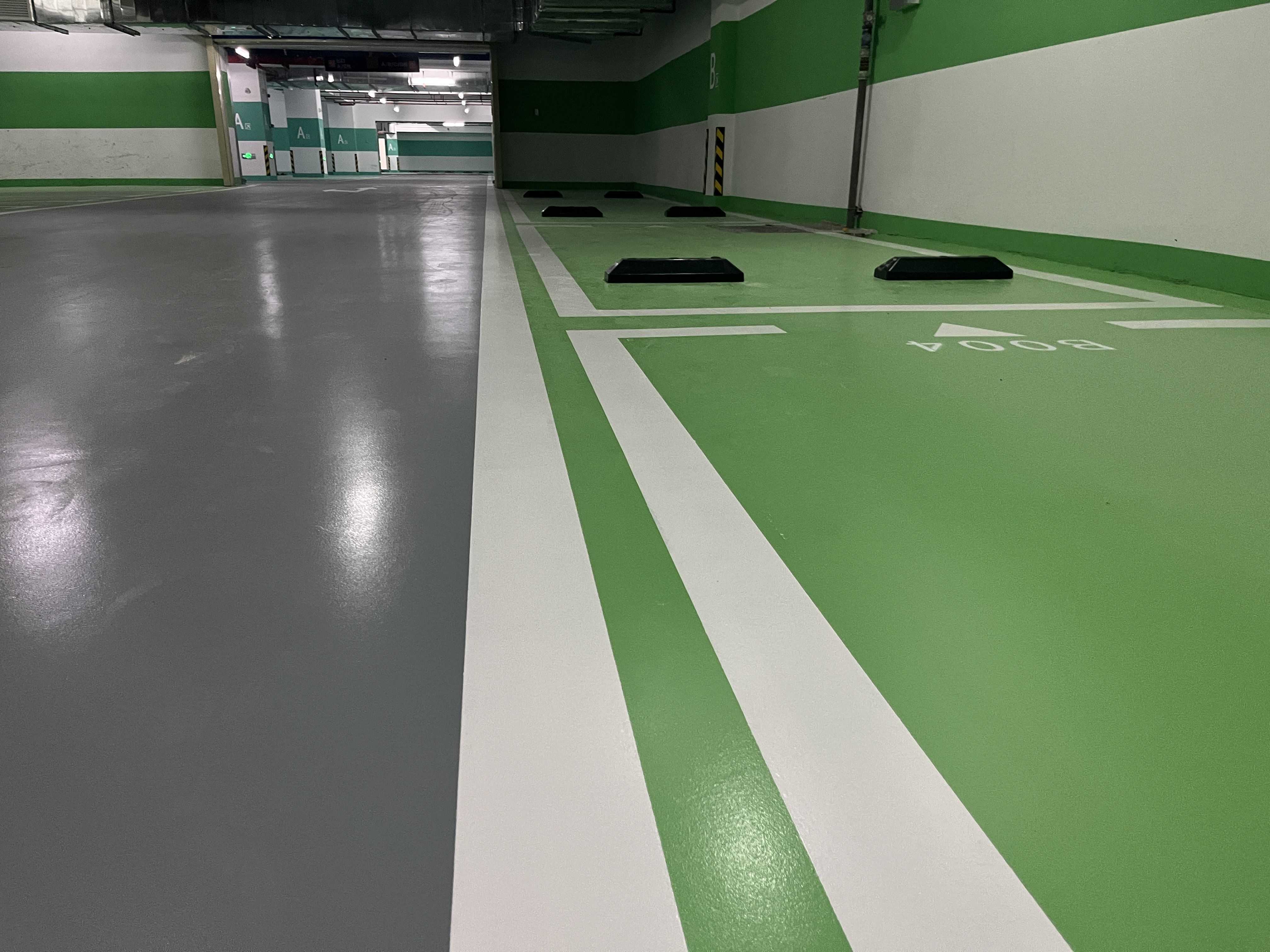 聚氨酯超耐磨地坪適合地下車庫嗎